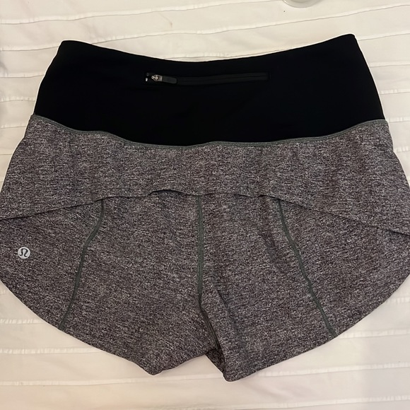 Lululemon high waisted speed shorts 2.5 inch gray black - Picture 2 of 4